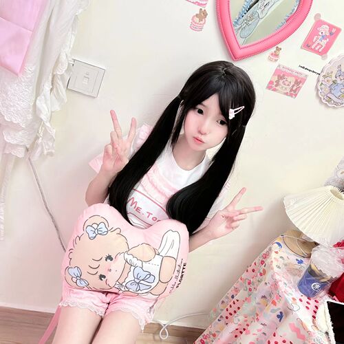 Bubble Bean Cold Thoughts Shaoluo Same Style Wig Female Long Hair Whitening Reducing Age Black Long Straight JK Sweet Full Headgear
