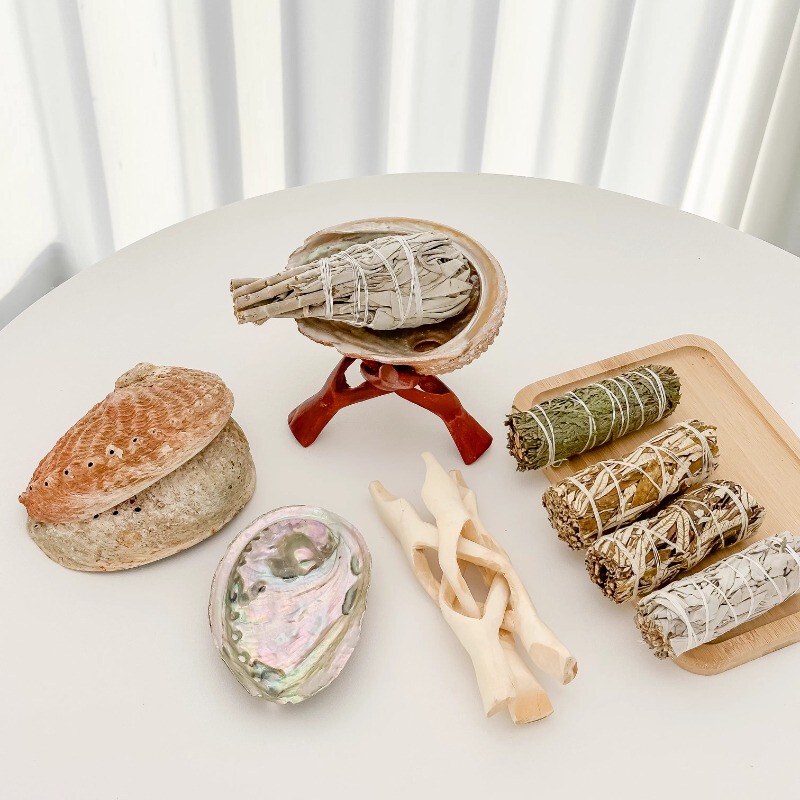 California White Sage Purification Peruvian Sacred Wood Cedar Stick Aromatherapy Blue Sage Tower Incense Abalone Shell Holder Incense