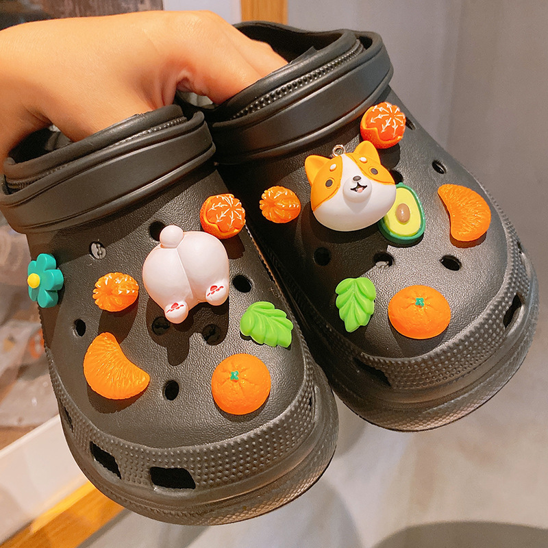 【売れ筋商品入荷】バズ・ライトイヤー ストロベリーベア 多用途 DIY アクセサリー 装飾 取り外し可能なホールシューズ バックル 靴の花|undefined