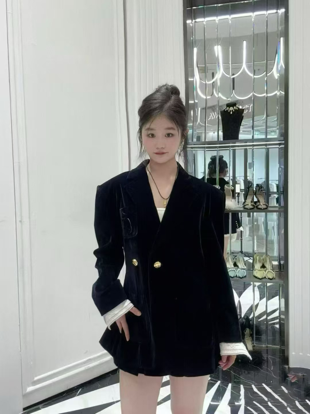 Lajia's 2026 Model In Navy Blue, Old Money Style, Silhouette-enhancing, Waist-cinching, Slimming Velvet Blazer With A_ecoleips.com