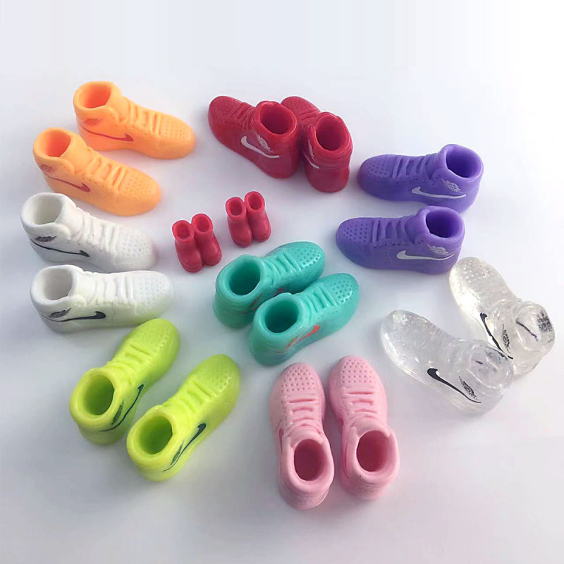 Resin Miniature Cartoon Mini Shoes DIY Jewelry Accessories Micro Landscape Model Keychain Pendant Material