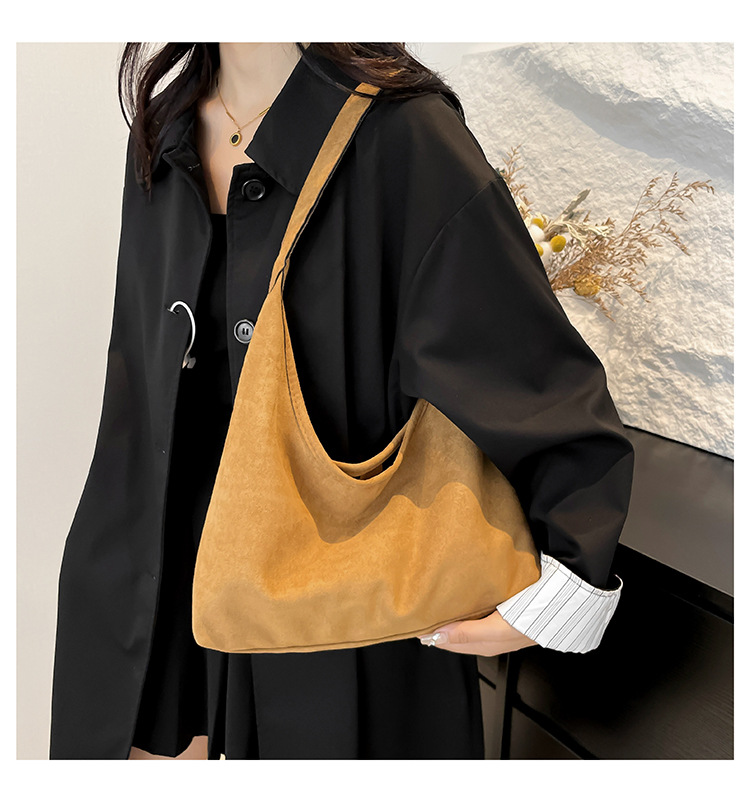 Retro casual commuting large-capacity bag for women, 2024 new autumn and winter suede tote bag, niche casual single-shoulder bag undefined