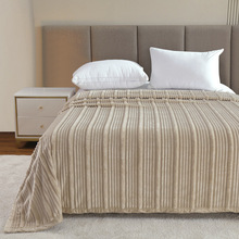 2025新款外宽窄条绒抽条法兰绒羊羔绒双层毯加厚盖毯