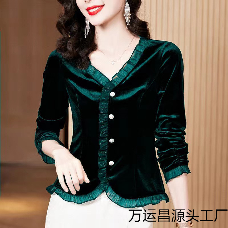 Gold Velvet bottoming shirt for women autumn and winter New style inner and outer wear high temperament cardigan warm clothes long sleeve letter embroidered top