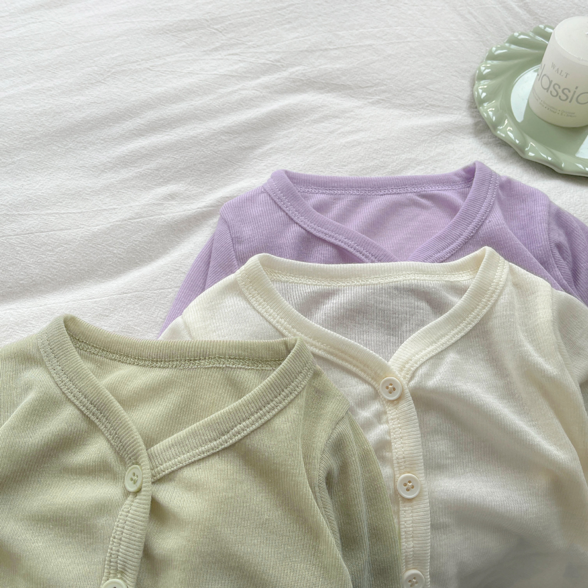 Chaqueta ligera para bebé, camisa con aire acondicionado, hombres y mujeres, cárdigan transpirable de color sólido para niños, ropa de protección solar suave y cerosa para bebés, transpirable image 3
