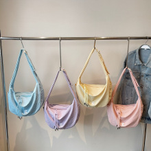 大容量包包女2025新款布包单肩包大容量通勤包上课斜挎饺子包批发