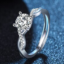 2024�¿��Ƕ��ָinsС�����p�ݽ�����צ䆽�r�������Ů��