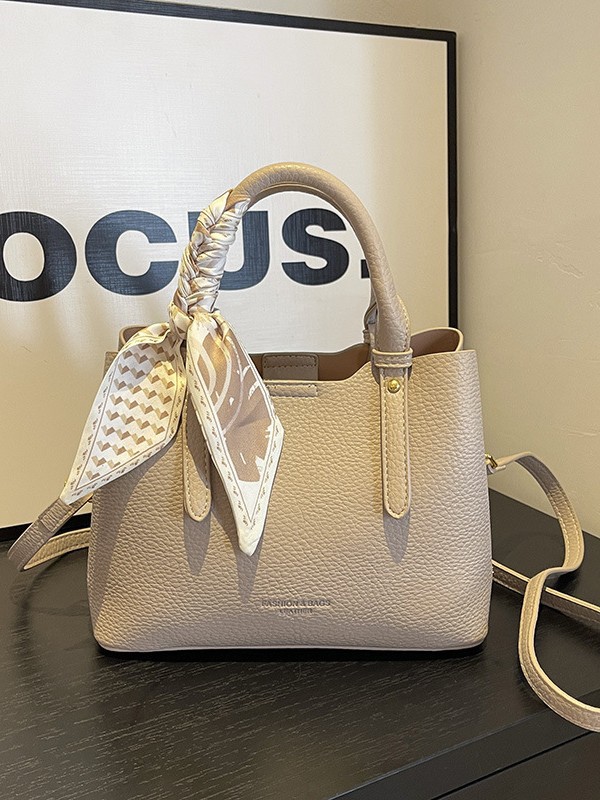 Bolso de mujer coreano de moda de alta gama al por mayor transfronterizo bolso de cubo de viaje de gran capacidad bolso de mensajero de hombro simple