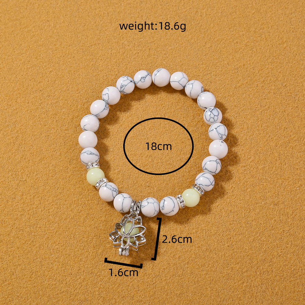 Bracelet de perles lotus phosphorescent brillant dans le noir_voghion.com