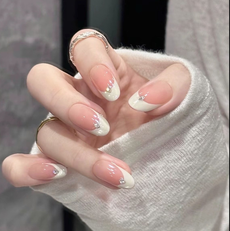 Purely Handmade Wearable Nails in Nude Color, Pure and Alluring, with a High-End Feel, Gradient Pearl White, Gentle French Style Atmosphere Purely Handmade Wearable Nails in Nude Color, Pure and Alluring, with a High-End Feel, Gradient Pearl White, Gentle French Style Atmosphere