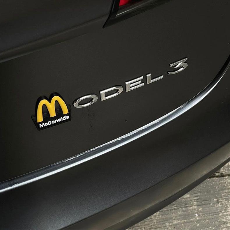 Car McDonald's M logo Tesla model 3 Y S X Mercedes-Benz BMW Mini Cooper car sticker rear tail logo