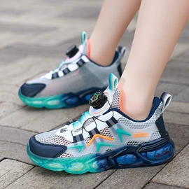 童运动鞋;童凉鞋