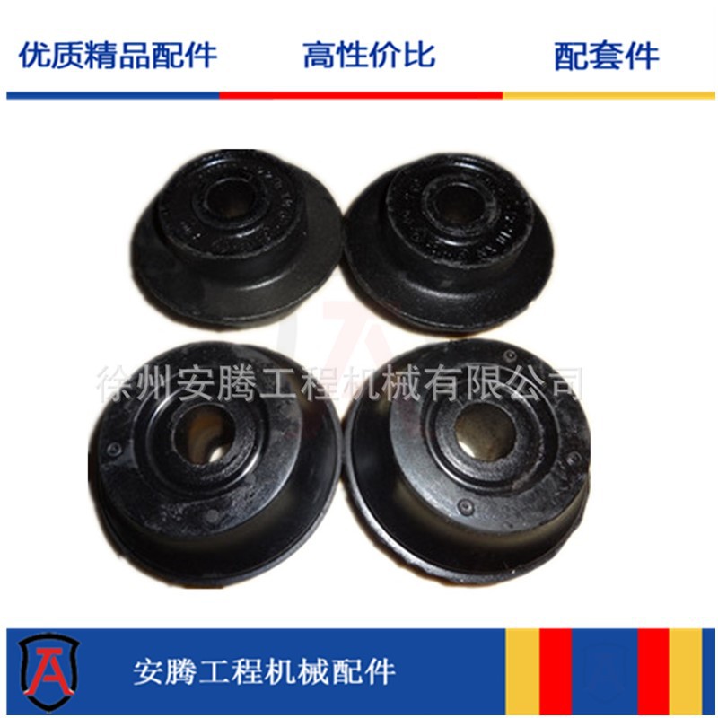 XE215C发动机减震器800104933  800104934