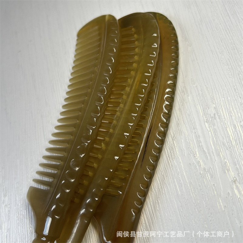 Horn Comb Gua Sha Board 18cm Thick Ox Horn Hair Comb for Men Travel Smooth Styling specifications