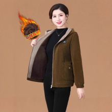 妈妈棉衣秋冬中老年灯芯绒休闲妈妈装洋气外套冬装2025新大码上衣