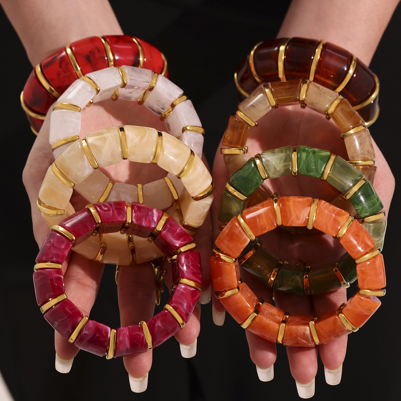 Miduoduo 스테인레스 스틸 프랑스 럭셔리 수지 탄성 로프 팔찌 18k 금도금 비 페이딩 패션 기질 핸드 쥬얼리