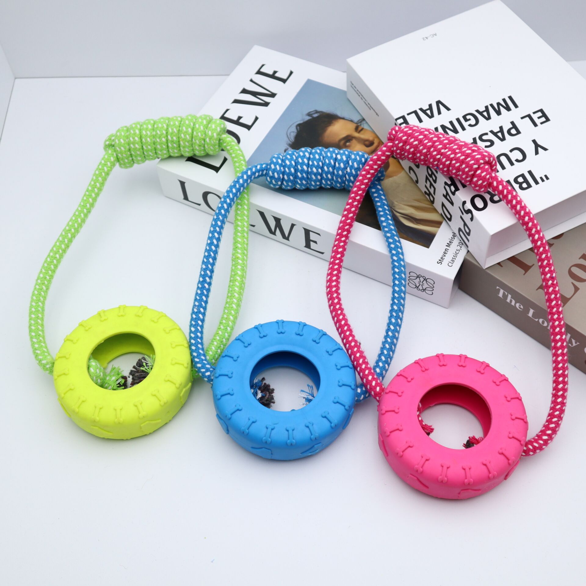 7개의 원형 타이어