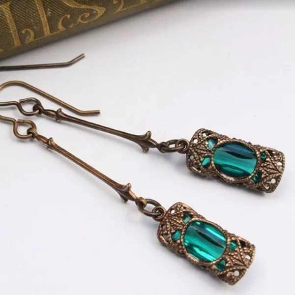 European and American Retro Crystal Copper Earrings Long Tassel Earrings Advanced European and American Emerald Earrings Jewelry