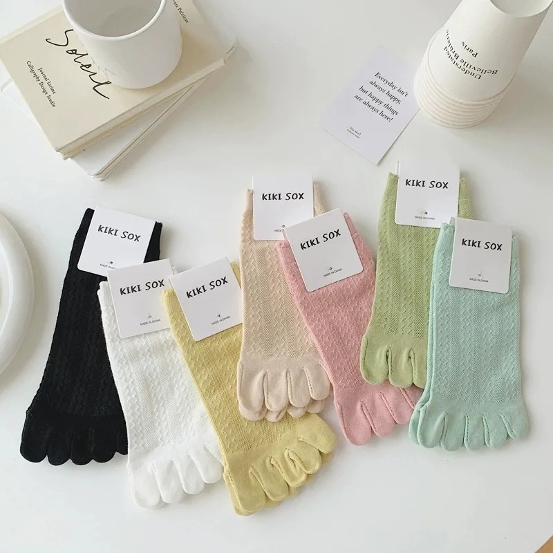 New women's boat mesh solid color combed cotton dark flower five-finger thin personality anti-beriberi deodorant short tube socks wholesale