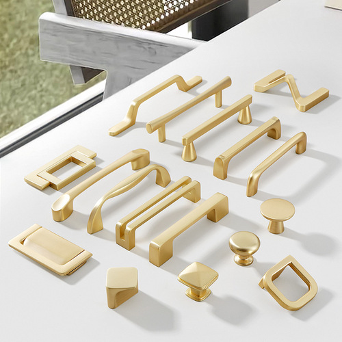 Modern simple zinc alloy hardware handle golden extended cabinet door handle wardrobe cabinet door light luxury drawer single hole