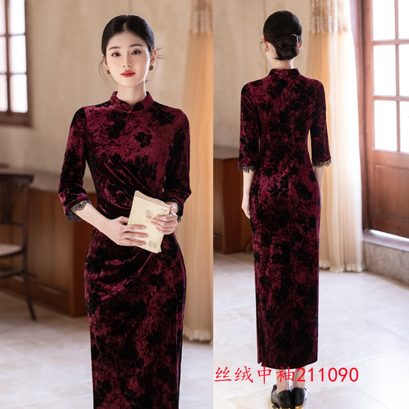 婚礼妈妈旗袍显瘦婚宴丝绒长款旗袍2025秋季新款时尚改良旗袍|undefined