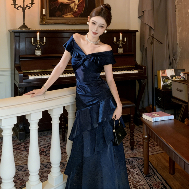 French-Style Light Luxury Blue Off-Shoulder Dress, Unique Mermaid Long Gown with an Elegant Feel, Suitable for Annual Meetings, Banquets, and Birthday Celebrations French-Style Light Luxury Blue Off-Shoulder Dress, Unique Mermaid Long Gown with an Elegant Feel, Suitable for Annual Meetings, Banquets, and Birthday Celebrations