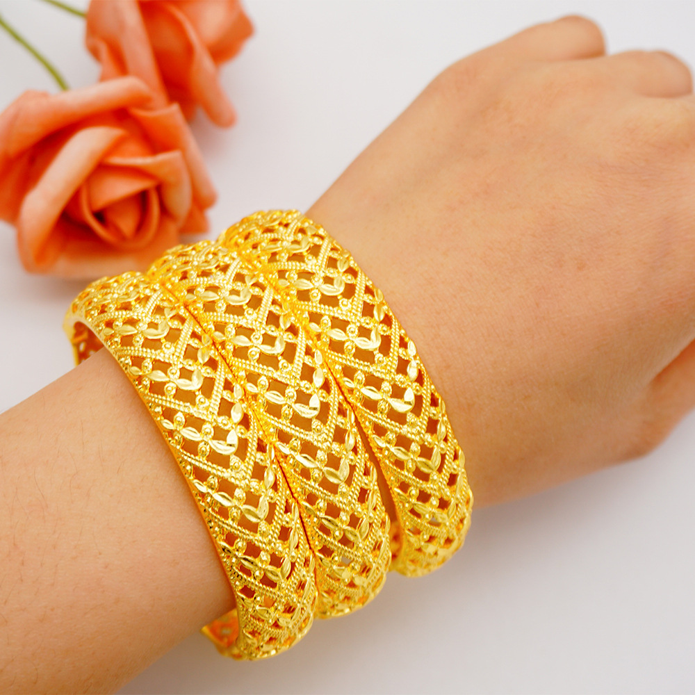 Fashion Geometric Metal Plating Womenu0027S Bangle