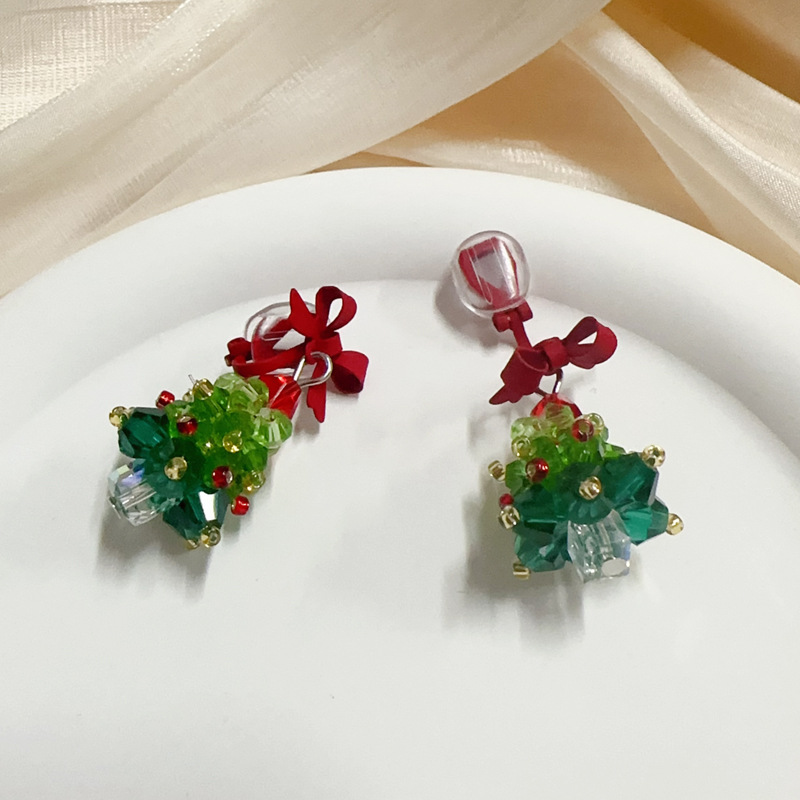 Boucles d'oreilles en perles faites à la main pour fille mignonne avec nœud rouge et sapin de Noël_voghion.com