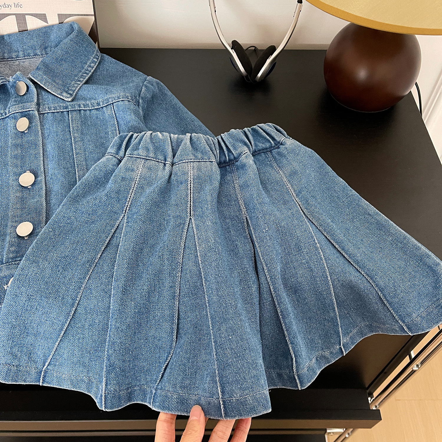 Ensemble jupe de cow-boy simple et élégant pour filles, nouvelle édition coréenne du printemps 2024 24026_voghion.com