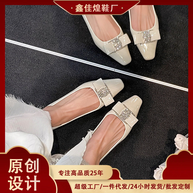 Giày búp bê nữ mũi vuông đế xuồng gót 3-6 cm đính pha lê thắt nơ — Màu trắng be, Màu đen, Màu đỏ rượu