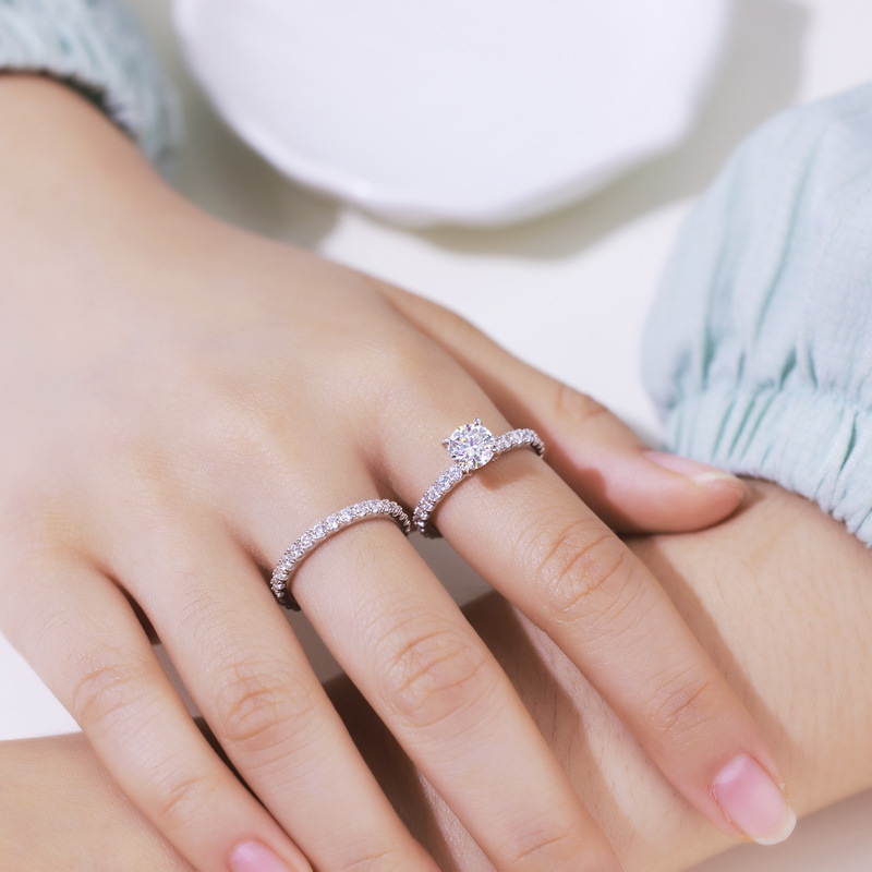 Exclusión transfronteriza para industria pesada, anillo de moissanita de lujo ligero, anillo de dedo de diamante con incrustaciones de color plateado S925, compromiso, anillo de boda femenino