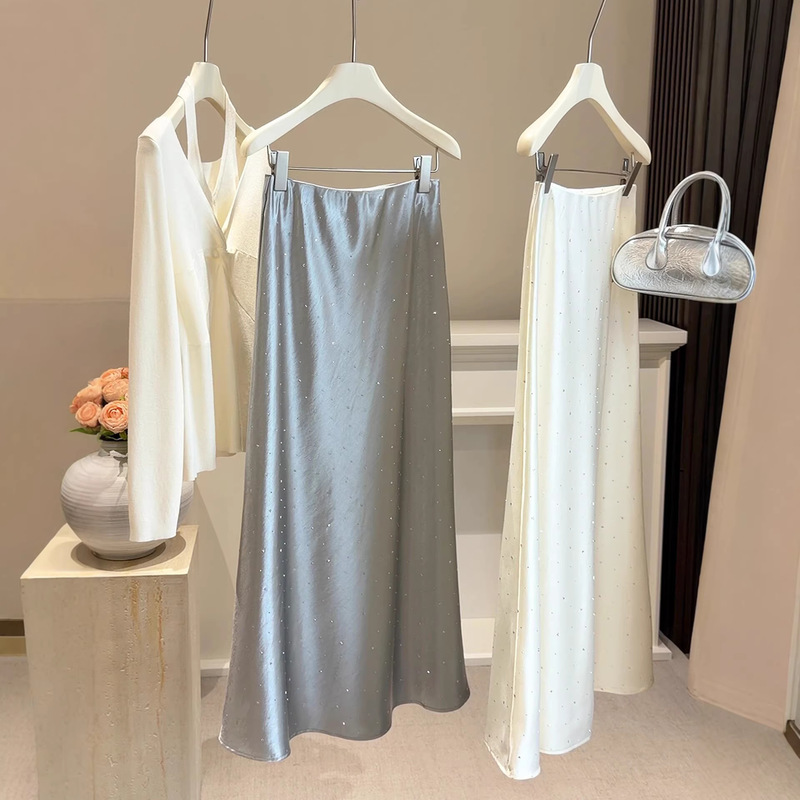 Acetate Satin Rhinestone Embellished Skirt for Women, Spring/Summer 2026 New High-Waisted A-Line Skirt, Slimming Bodycon Fishtail Long Skirt Acetate Satin Rhinestone Embellished Skirt for Women, Spring/Summer 2026 New High-Waisted A-Line Skirt, Slimming Bodycon Fishtail Long Skirt
