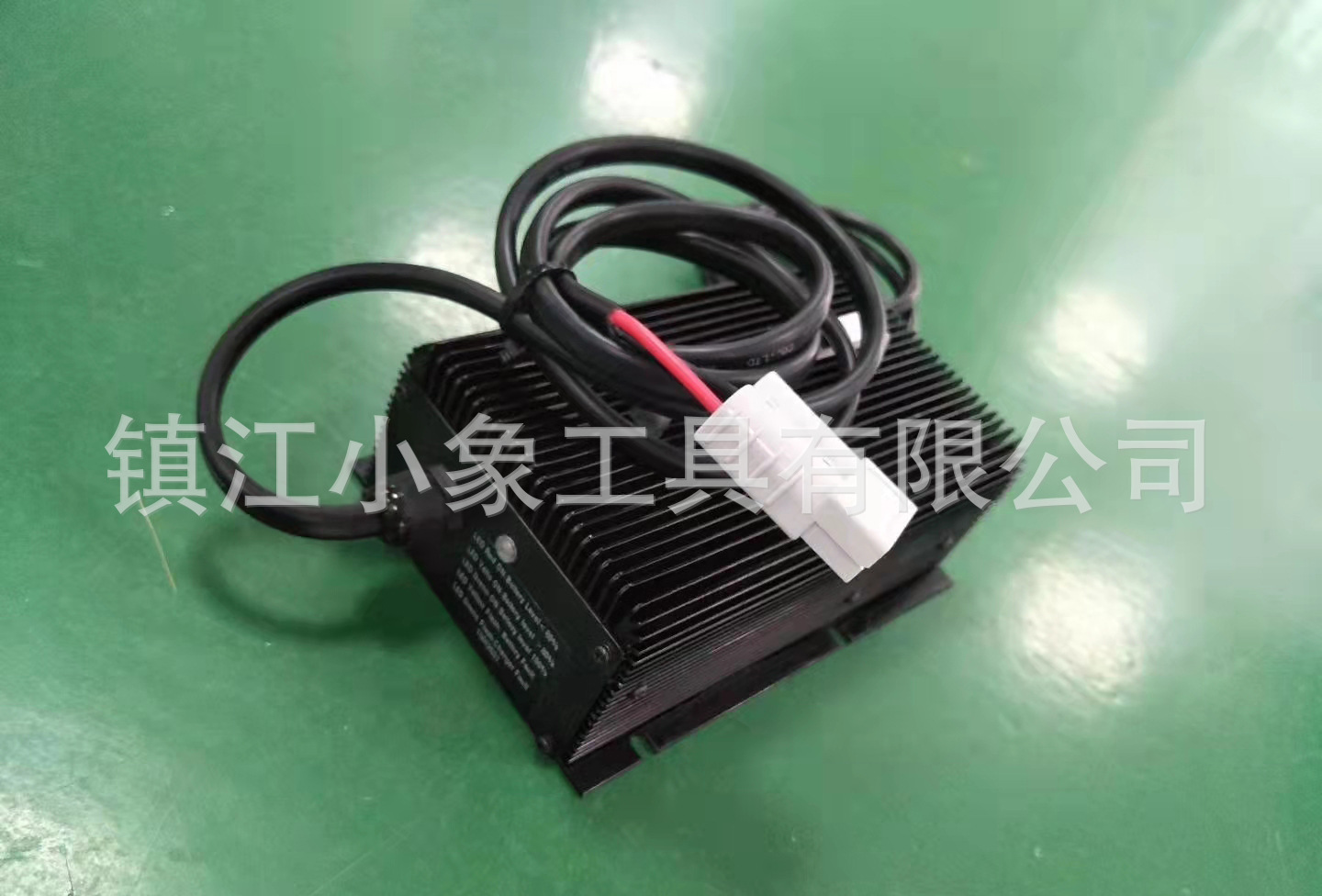 中力力达西林电动叉车小金刚外置充电机24V10A电瓶电池充电器通用