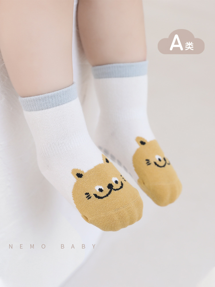 Calcetines de piso de bebé Primavera, Otoño e Invierno interior de fondo completo pegamento antideslizante sin hueso niños y niñas calcetines de algodón de media pantorrilla