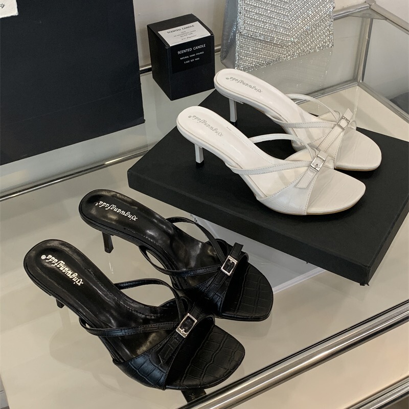 Spring/Summer 2026 Height-Enhancing and Stylish Buckle-Decorated Embossed Round-Toe Stiletto Sandals Open-Toe Outdoor Slippers for Women