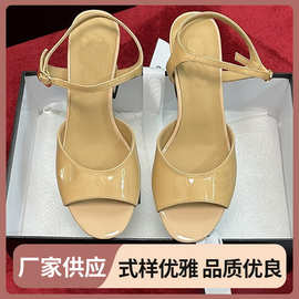 国内代购2024年夏款粗跟高跟时尚女凉鞋走秀款热门款版本复古风潮