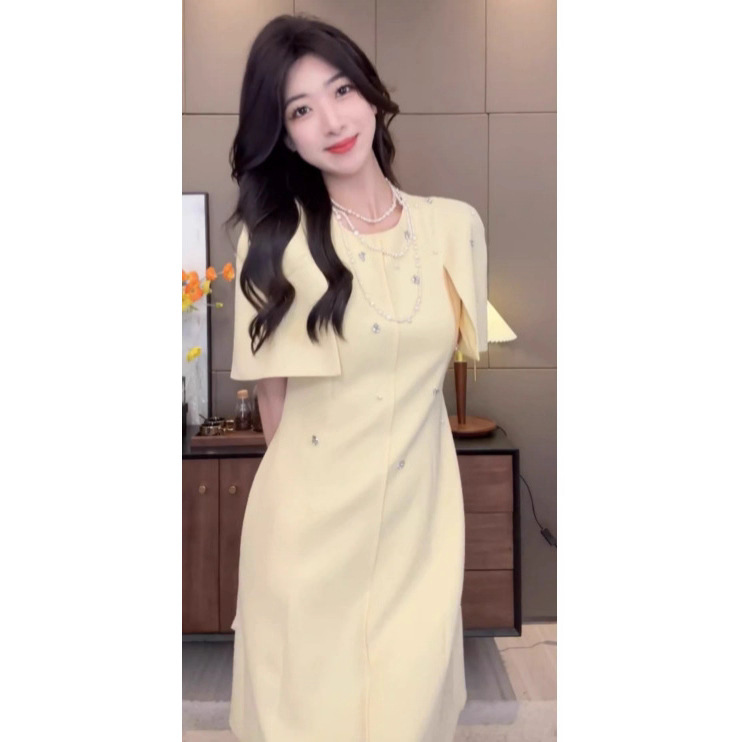 Đầm cổ tròn đính kim cương phong cách Pháp sang trọng — váy màu vàng, váy trắng