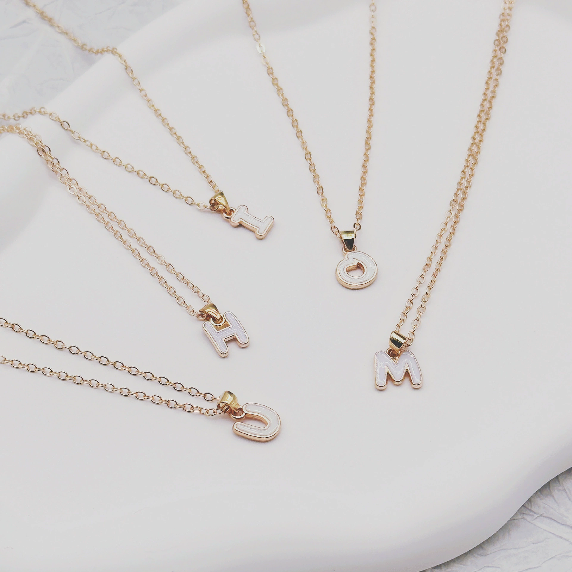 Горячие продажи Европейское и американское модное ожерелье 26 букв ожерелье буквы ключицы цепи поставки Нерегулярные буквы