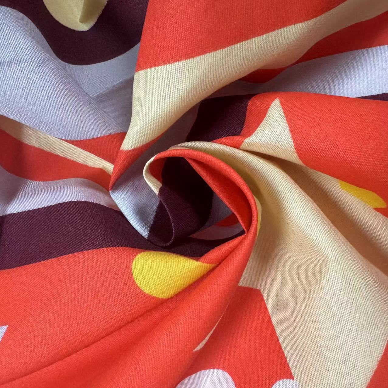 厂家直销100%涤纶磨毛印花布床上用品家纺面料分散印花规格可定