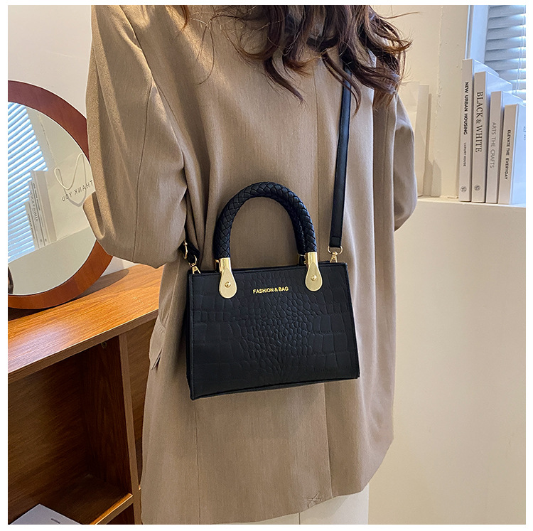 432g Weight Polyester Lining Material Zipper Closure Type Single Shoulder Strap Strap Type Women's Small All Seasons Pu Leather Streetwear Square Bag