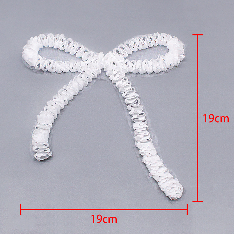 �������Ƶ�����ɴ��������������װ�ΰ�ɫ�����Ḩ�Ϸ�������