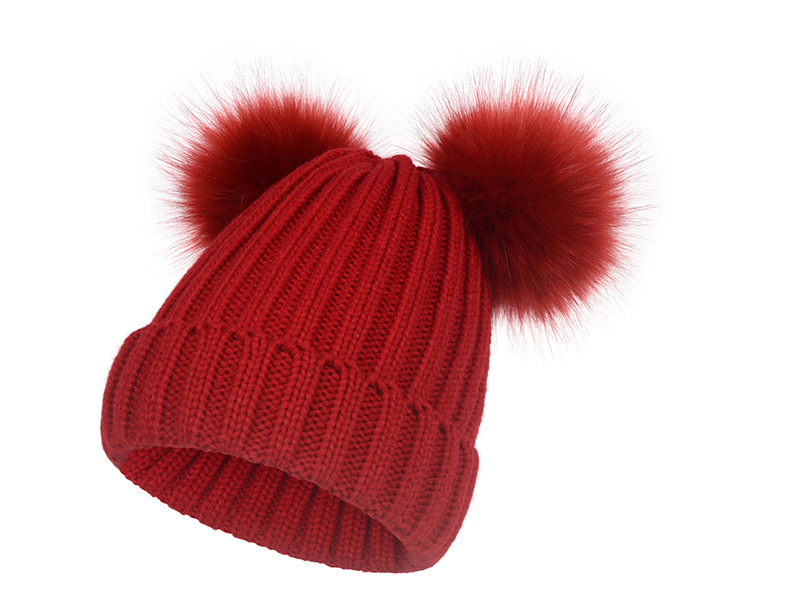 Women's Cute Solid Color Pom Poms Crimping Wool Cap display picture 3