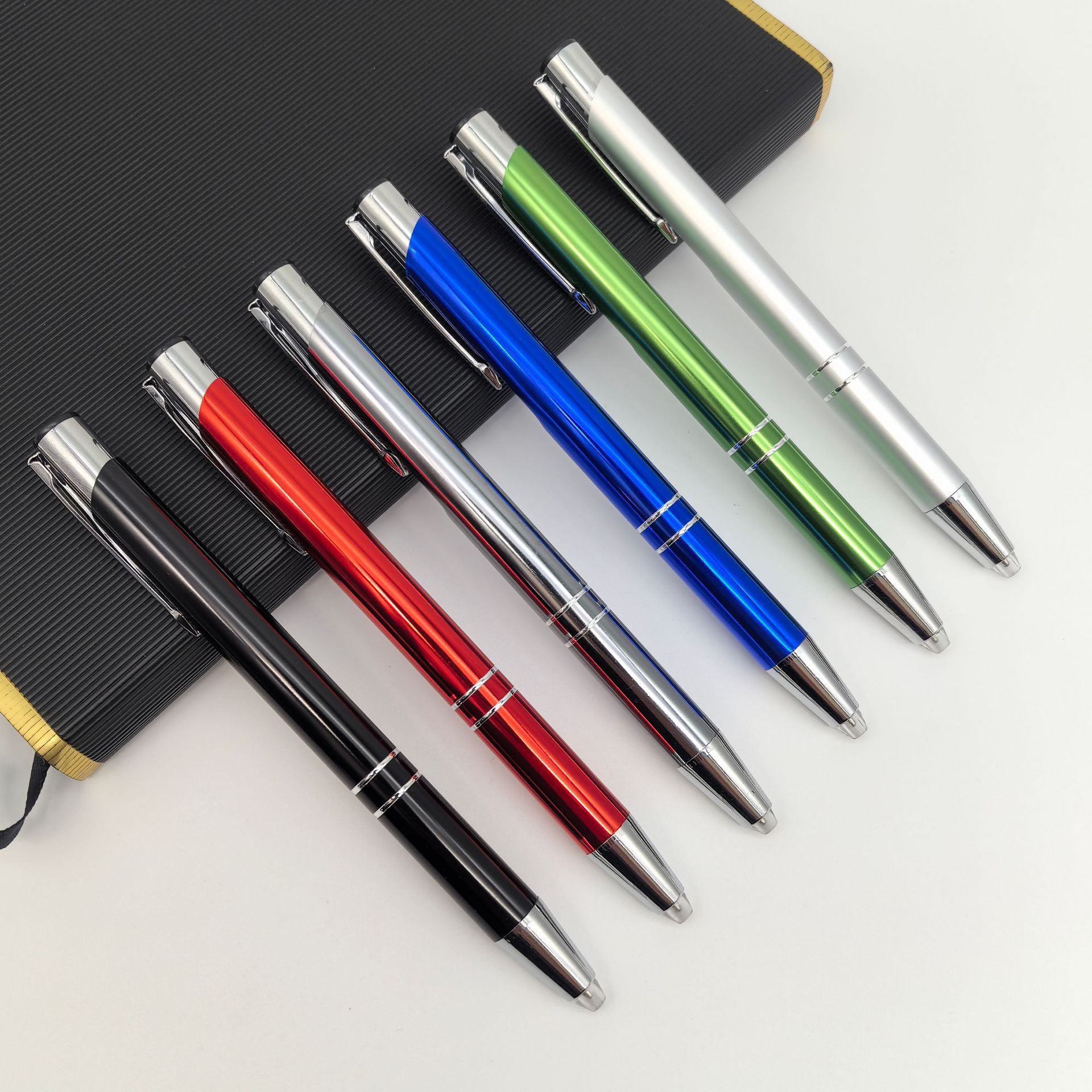 Presione la punta de la pluma luminosa barra de aluminio pluma metálica lámpara LED pluma de regalo de metal logotipo láser personalizado pluma metálica