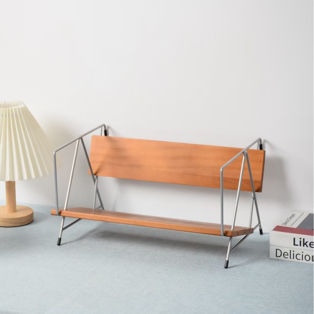 新しい木のデスクトップの本棚の創意書は家庭用喫茶店のカウンターの収納棚の書籍雑誌の小さい本棚を立てます。