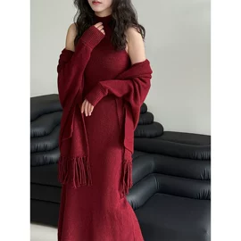 连衣裙;女式衬衫;女式针织衫