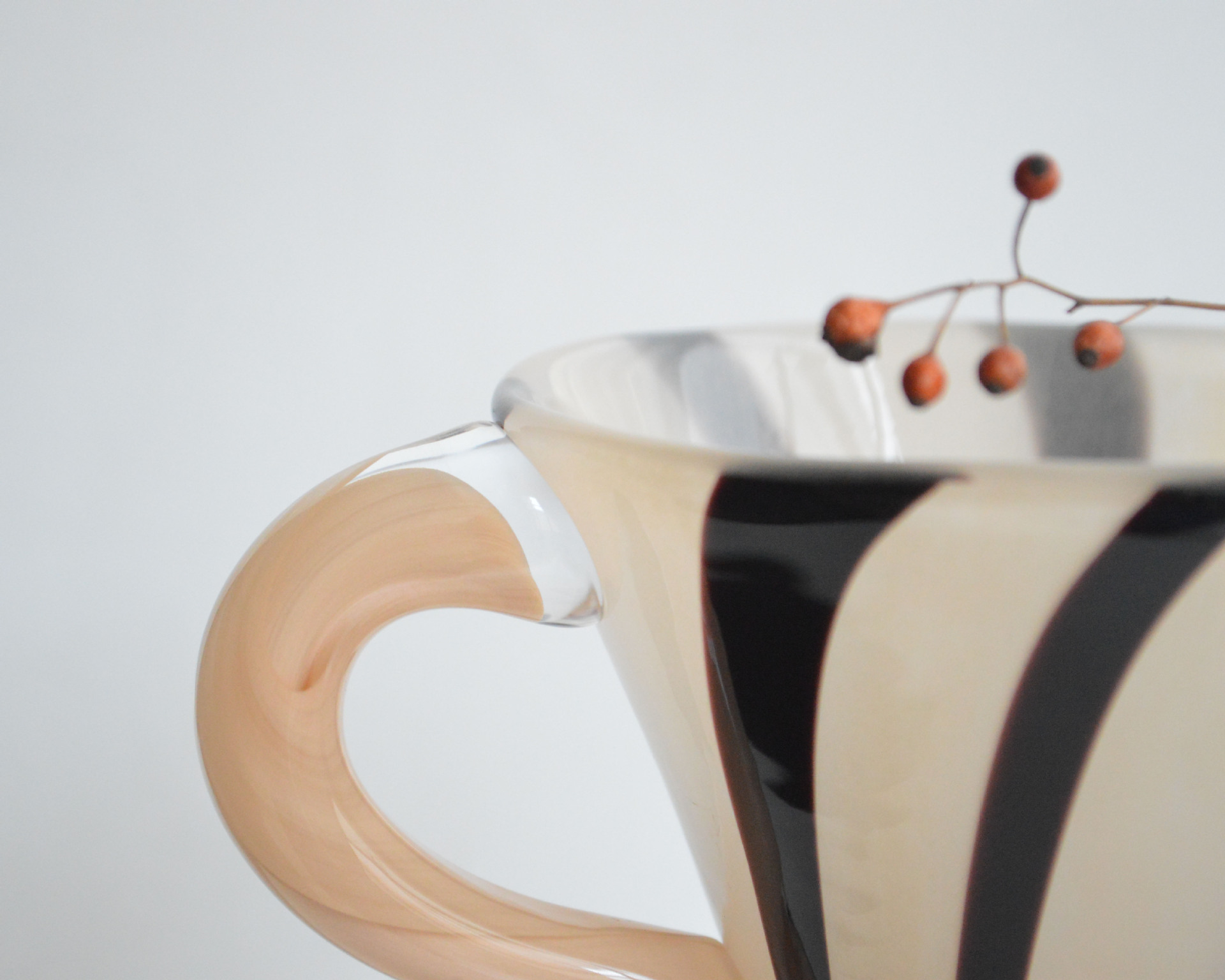 Piccolo vaso in vetro Fenton dipinto a mano in stile vintage francese con decorazioni delicate, accessori di alto valore_voghion.com