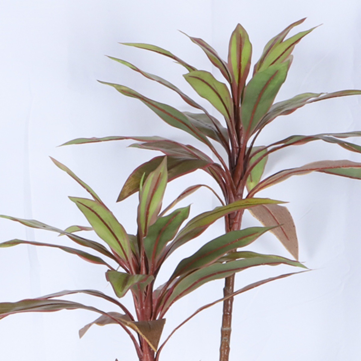 Planta verde de simulación de árbol de Zhujiao, sala de estar interior, piso, árbol falso, planta en maceta de lujo ligero de alta gama, porche, decoración de viento silencioso