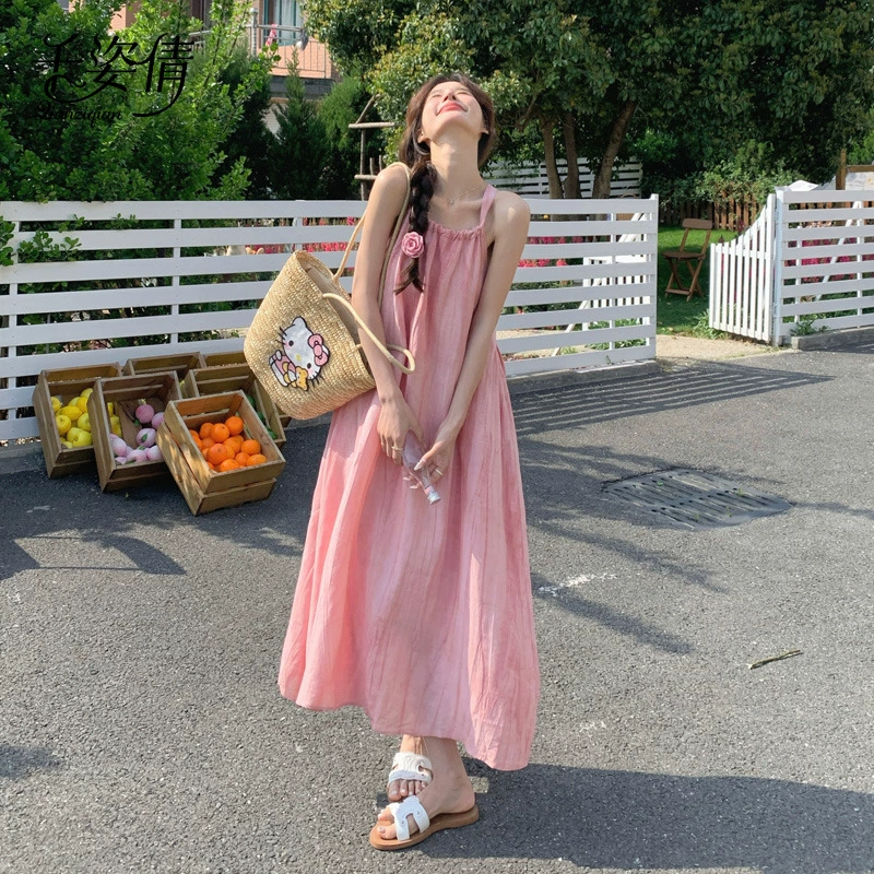 Розовое платье на бретелях 2025 новый летний стиль красивое, нежное и удобное платье с открытой спиной в стиле курортного пляжа длинное платье
