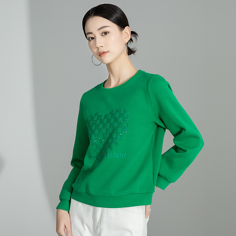 Áo hoodie chui đầu in họa tiết dáng rộng cho nữ — Màu đen