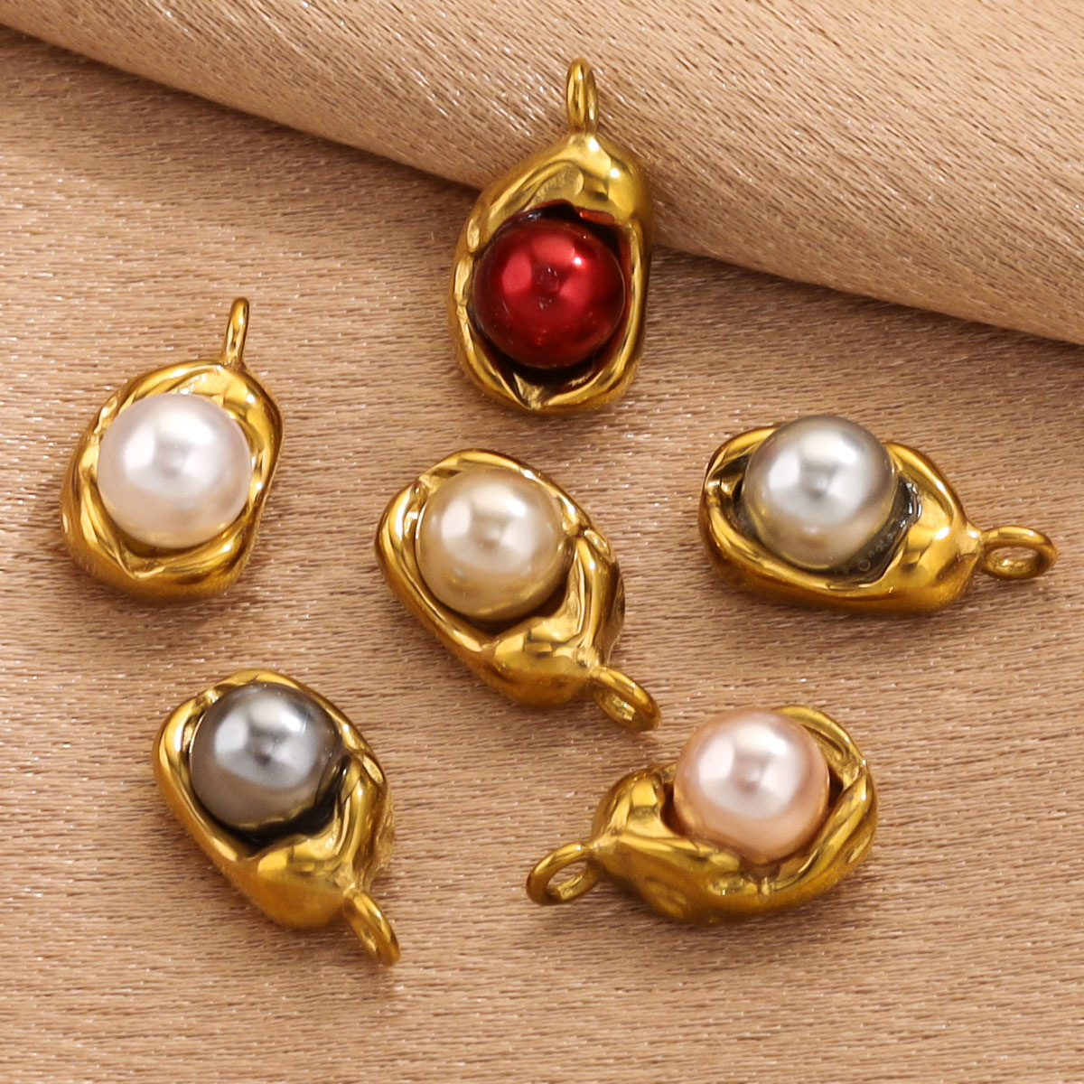 Simple Style Style 5 PCS/Package Stainless Steel Artificial Pearls PVD Coated Real Gold Plated Solid Color Pendant DIY Jewelry Accessories